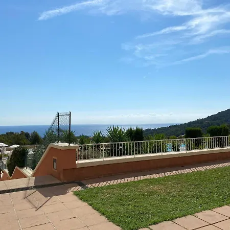 Superbe Hameau Village Cap Esterel * Сен-Рафаэль