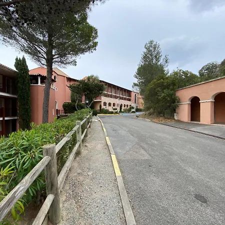 Superbe Hameau Village Cap Esterel Апартаменты